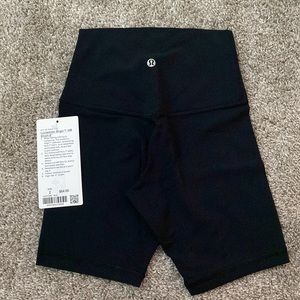 Lululemon Align HR short 6”
